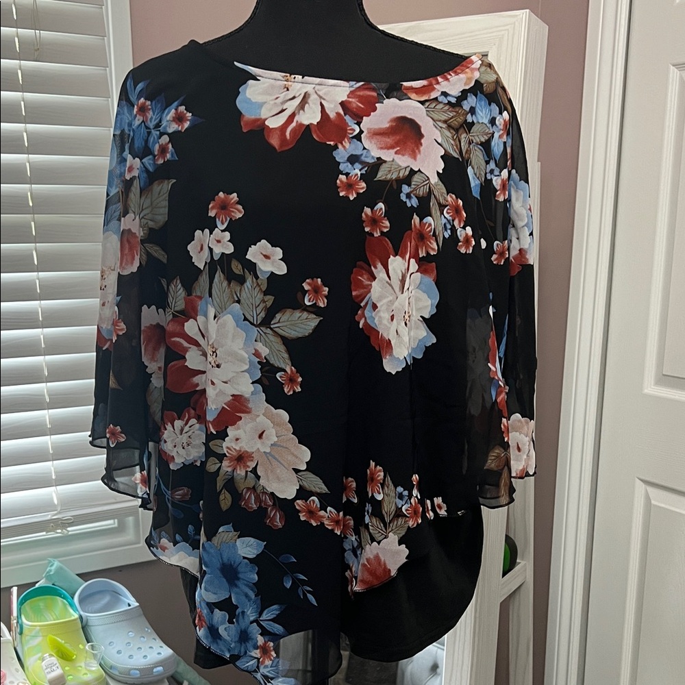 SHEIN Black Floral Chiffon Blouse